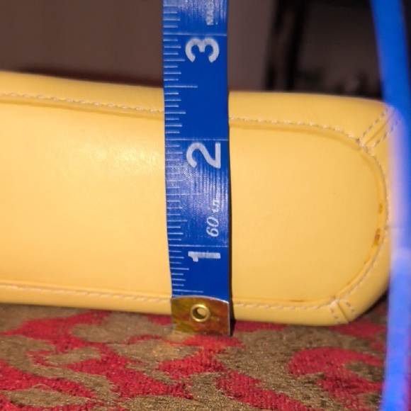 Coach Cream Shoulder Hand Bag - Picture 14 of 14